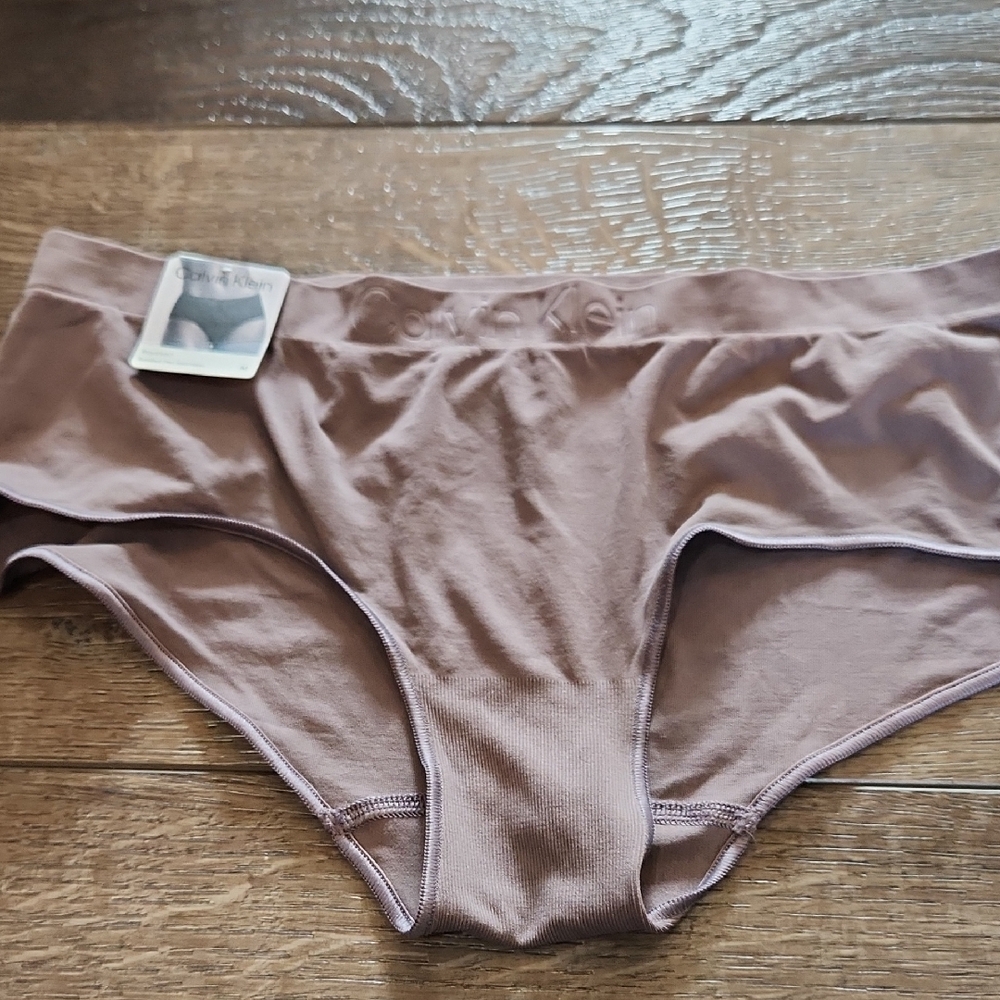Calvin Klein Purple Boyshort Panties M